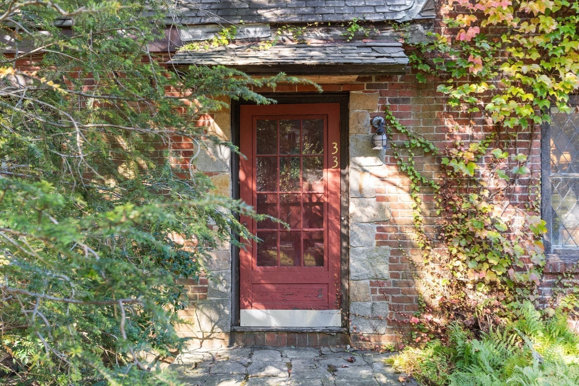 Single Family Residence at 33 Kenmore Rd, Belmont MA 02478, Belmont, photo 4 of 10