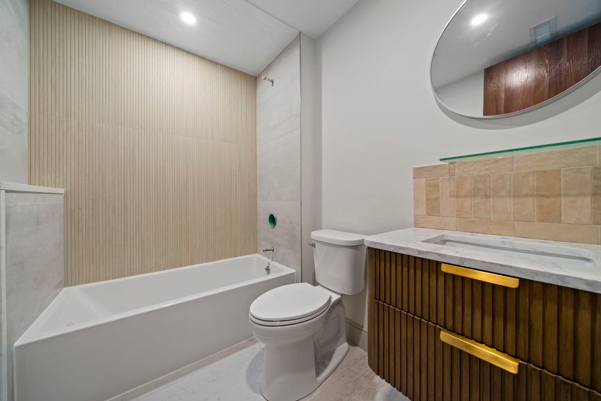 Condominium at 273 Havre # 1, Boston MA 02128, Boston, photo 11 of 12