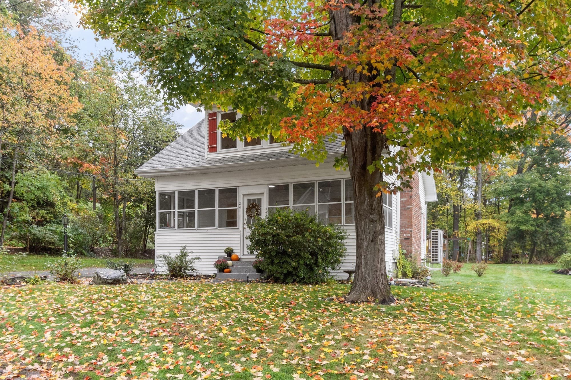 Single Family Residence at 24 Dewey Ave, Boylston MA 01505, photo 5 of 41