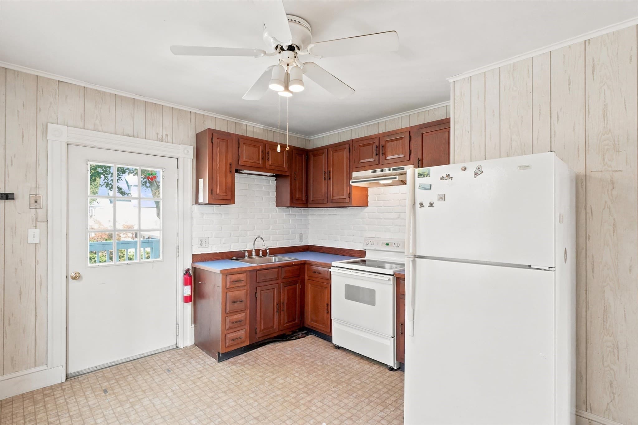 2 Family - 2 Units Up/Down at 17 Nursery Street, Salem MA 01970, Salem, photo 19 of 42