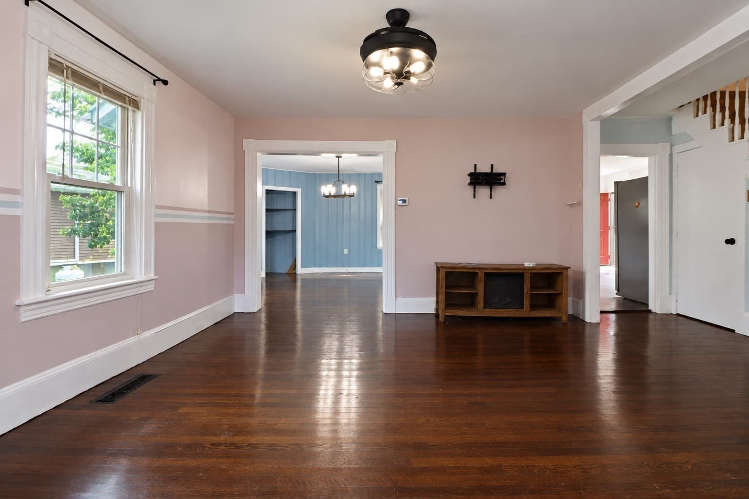 Single Family Residence at 899 S Franklin, Holbrook MA 02343, Holbrook, photo 6 of 21