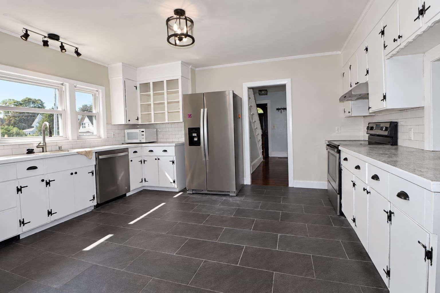 Single Family Residence at 899 S Franklin, Holbrook MA 02343, Holbrook, photo 10 of 21