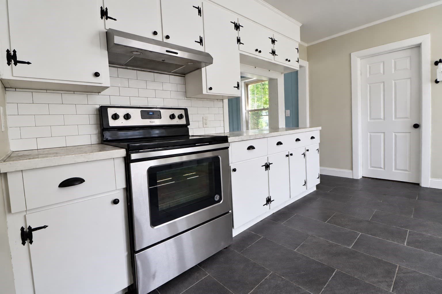 Single Family Residence at 899 S Franklin, Holbrook MA 02343, Holbrook, photo 11 of 21