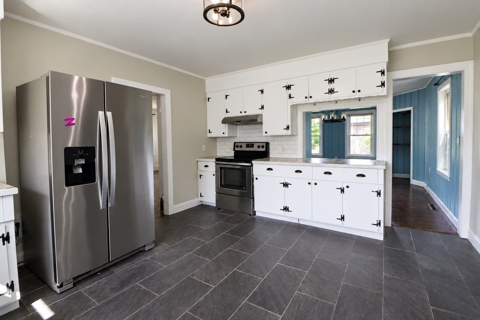 Single Family Residence at 899 S Franklin, Holbrook MA 02343, Holbrook, photo 8 of 21