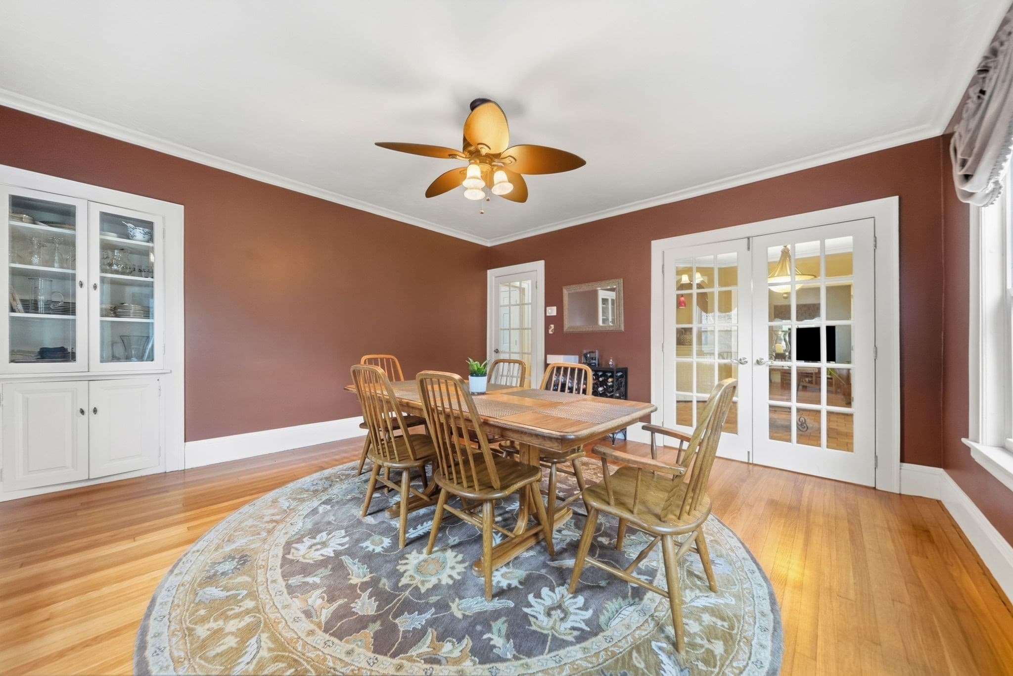 Single Family Residence at 162 Flagg St, Worcester MA 01609, photo 7 of 37
