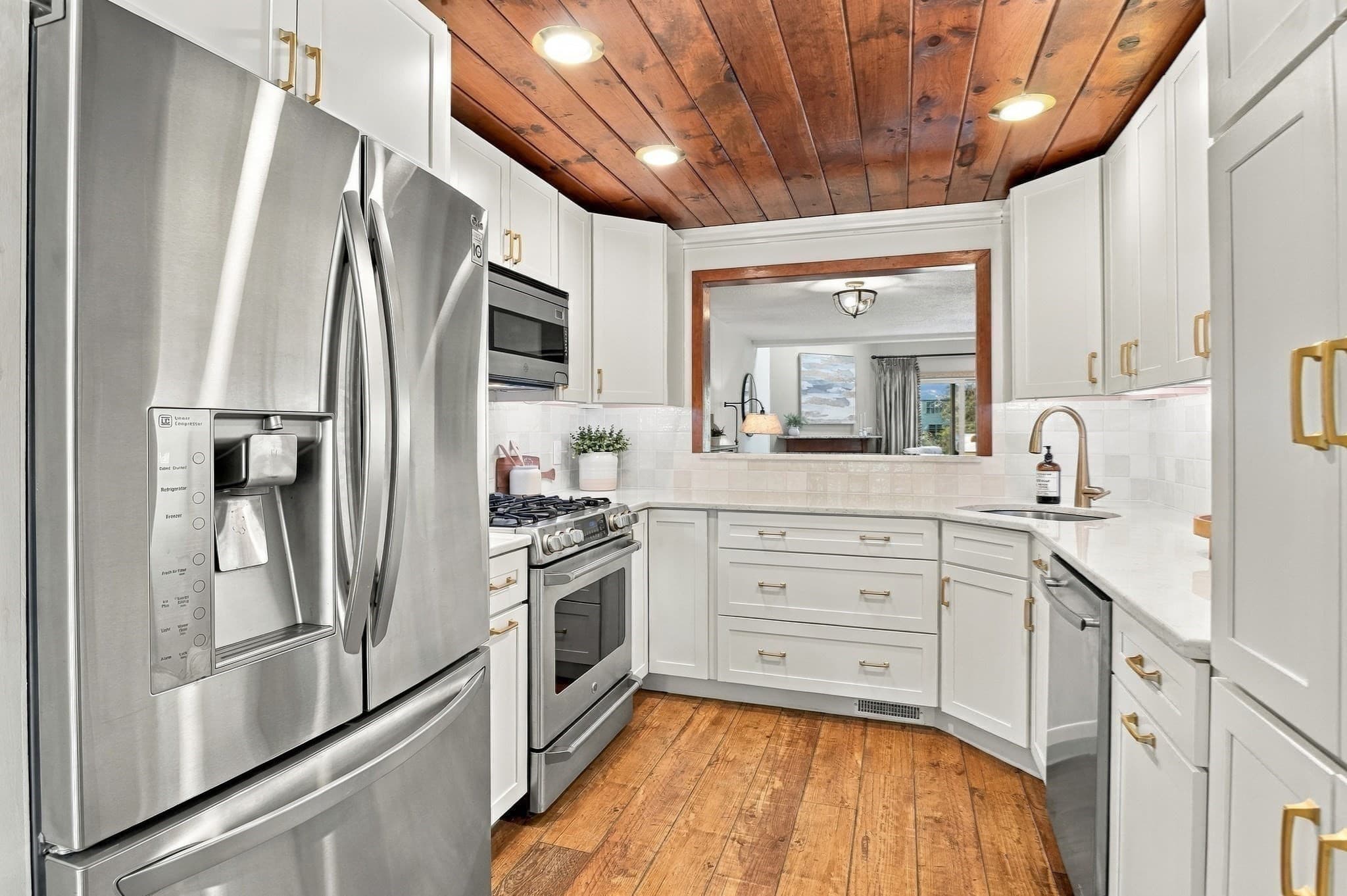 Condominium at 6 Spruce Pond Rd # 6, Franklin MA 02038, Franklin, photo 6 of 29