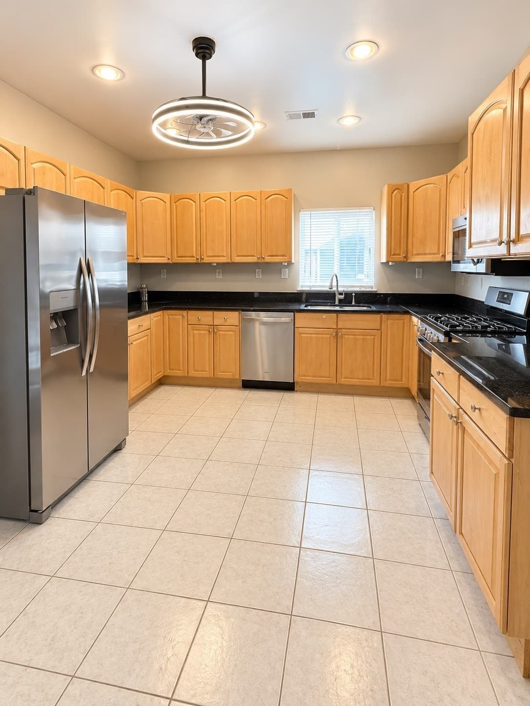 Condominium at 23 Trident # 1, Winthrop MA 02152, photo 13 of 26
