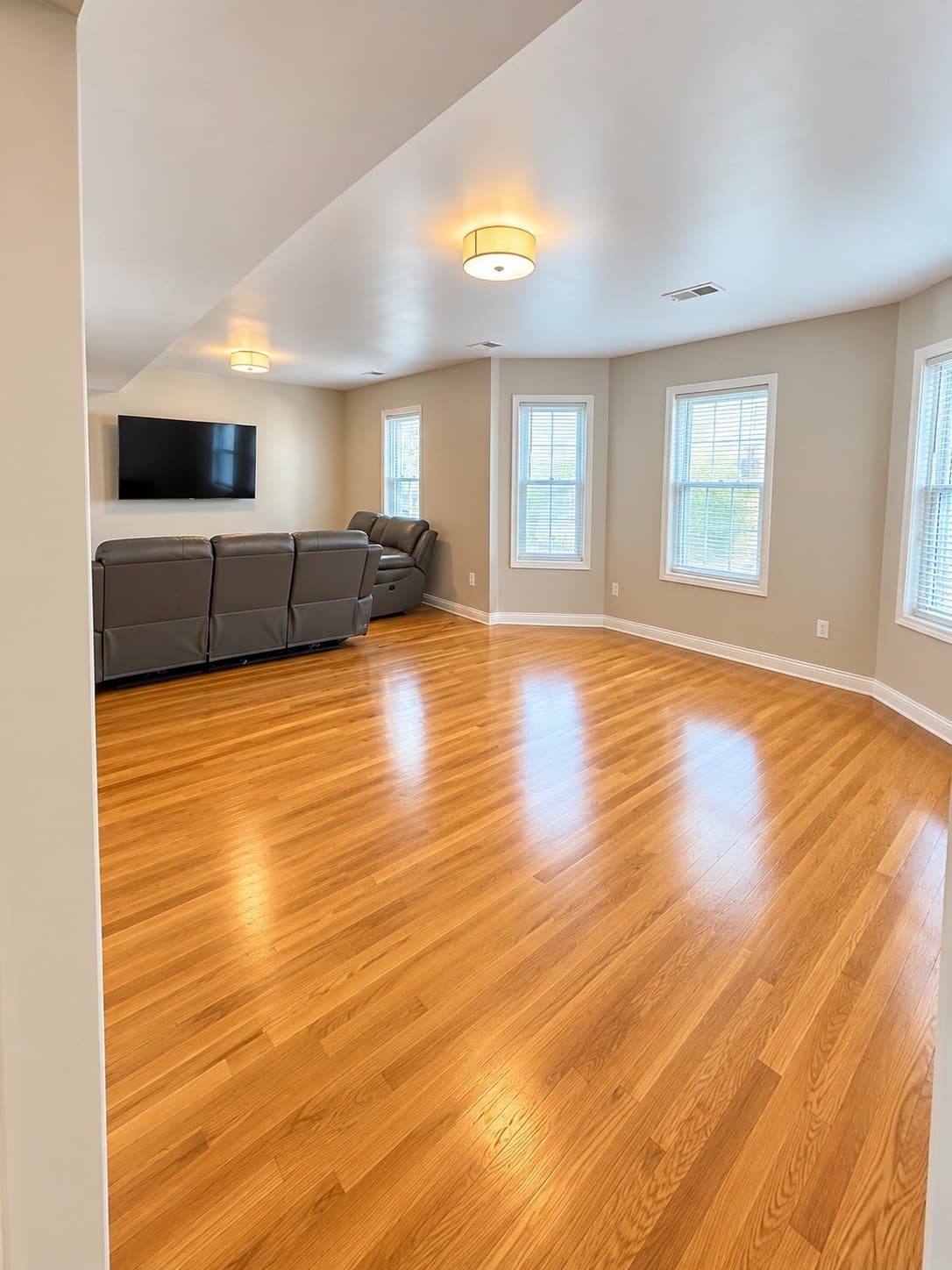 Condominium at 23 Trident # 1, Winthrop MA 02152, photo 9 of 26