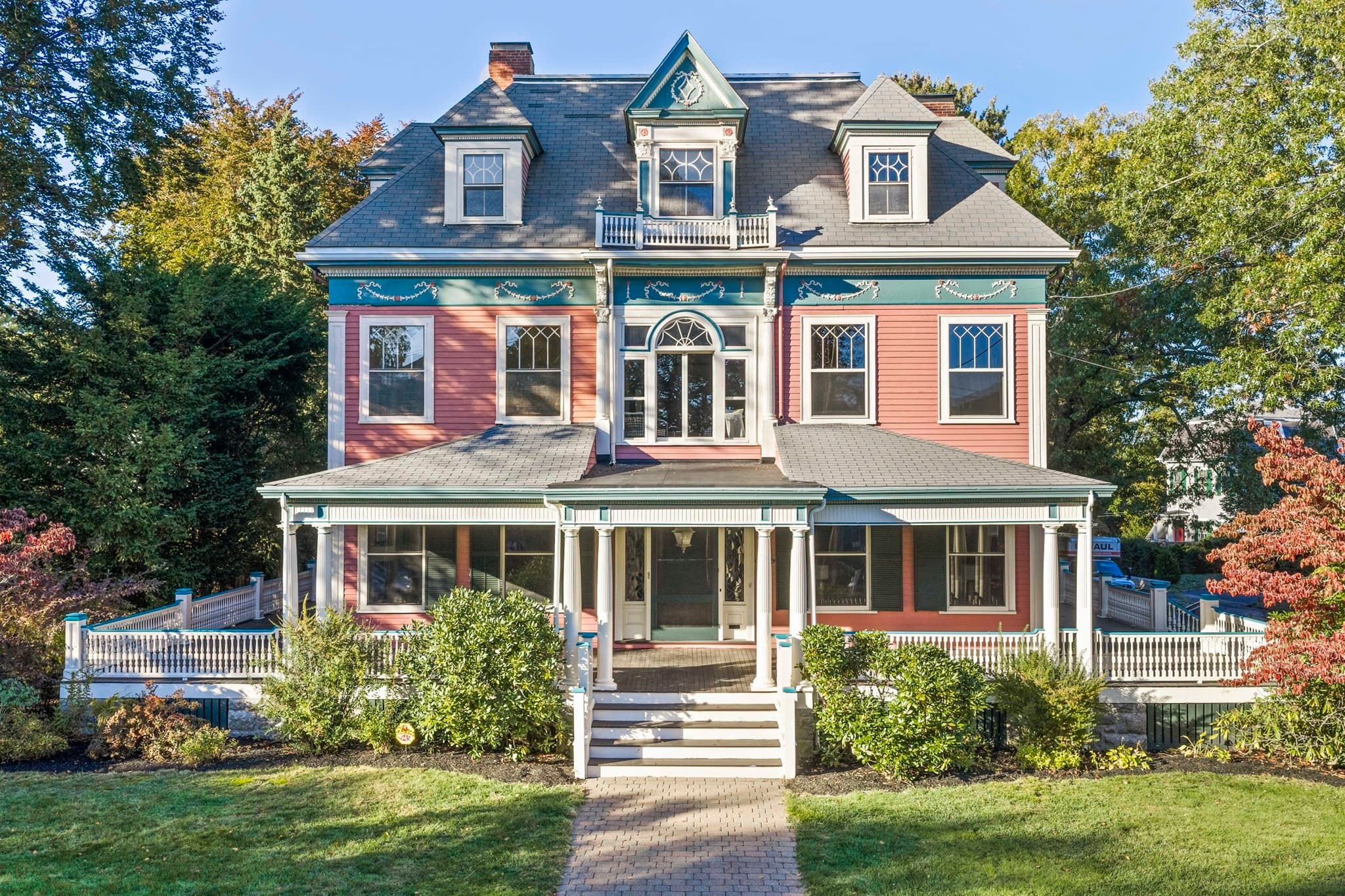 945 Beacon Street, Newton MA 02459
