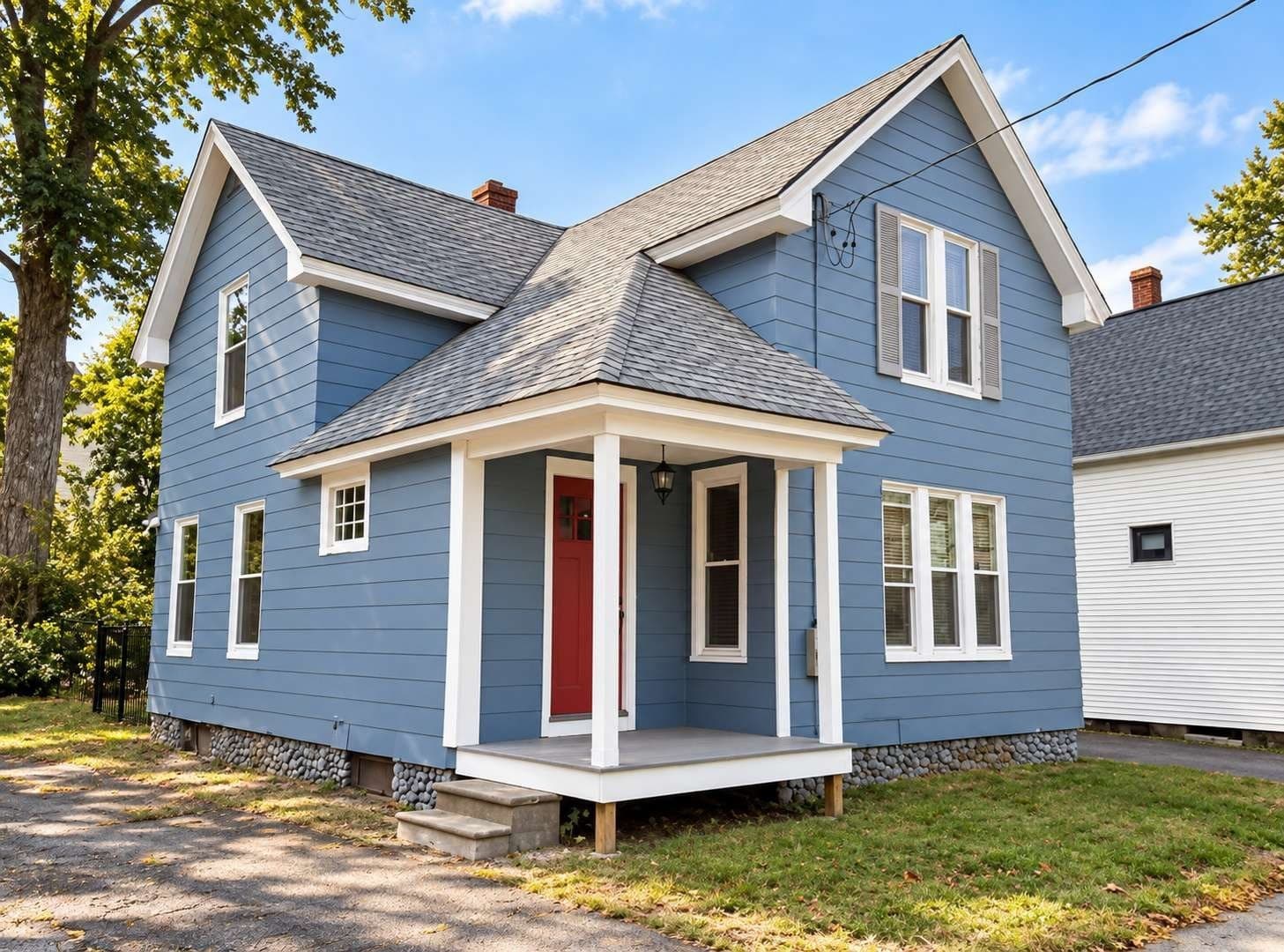 986 Main St., Clinton MA 01510