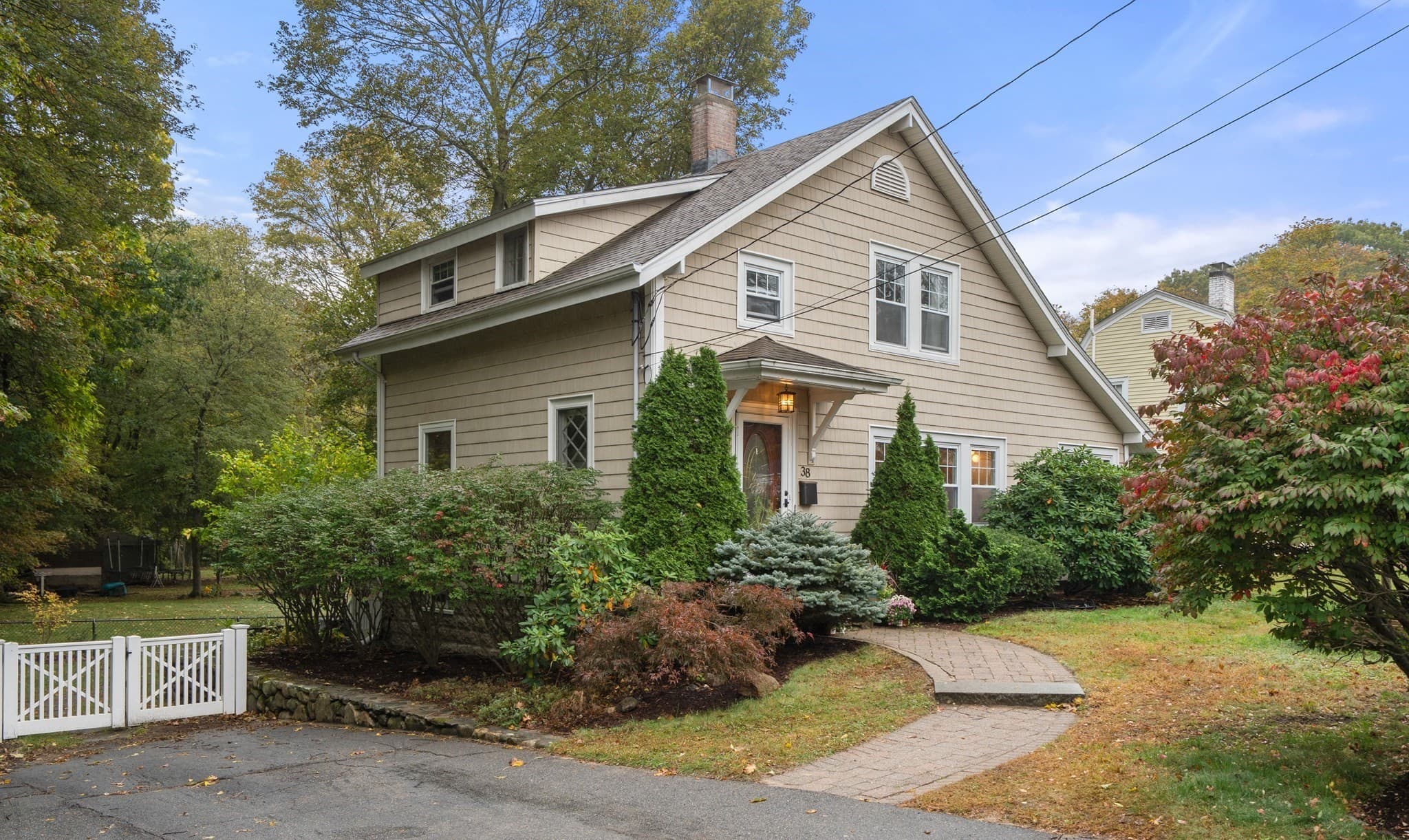 38 Lindenwood, Stoneham MA 02180