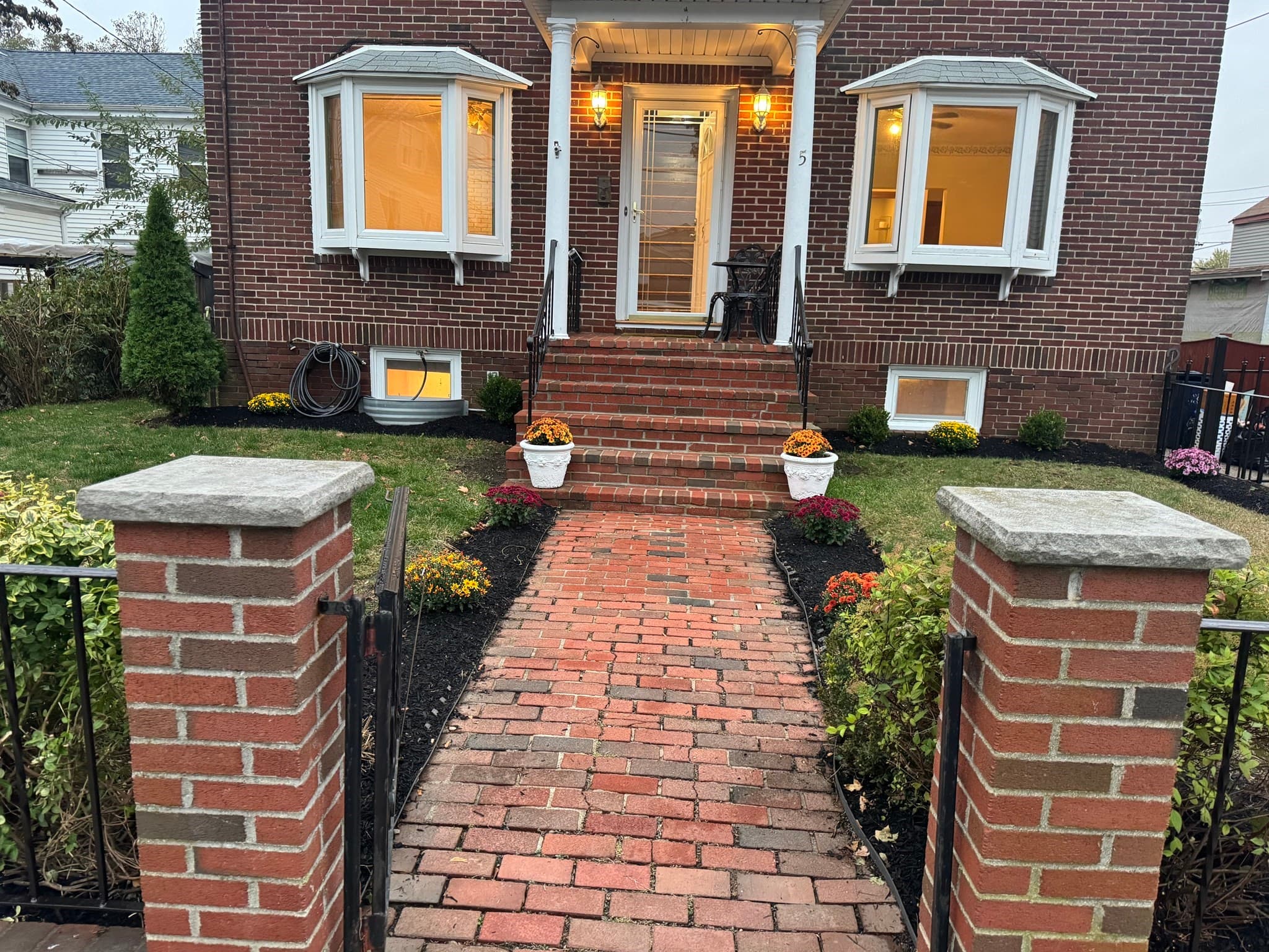 Single Family Residence at 5 Everett St, Boston MA 02122, Boston, photo 2 of 20
