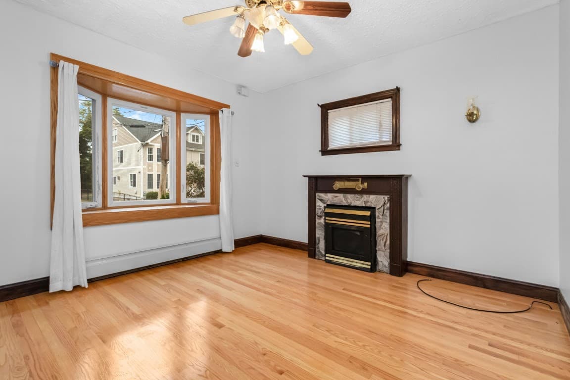 Single Family Residence at 5 Everett St, Boston MA 02122, Boston, photo 6 of 20