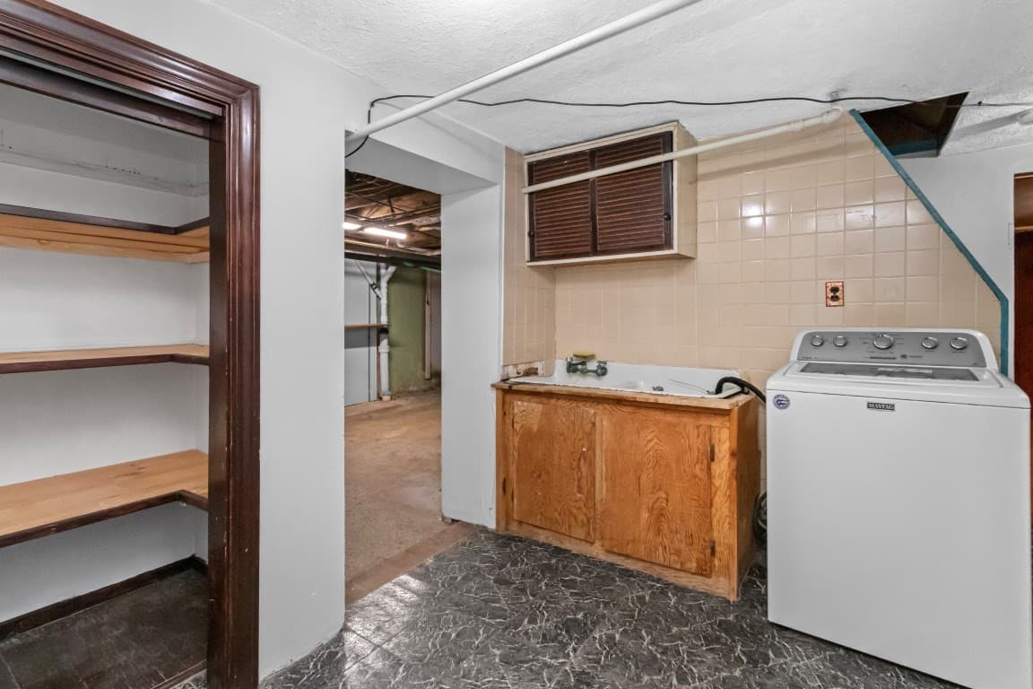 Single Family Residence at 5 Everett St, Boston MA 02122, Boston, photo 16 of 20