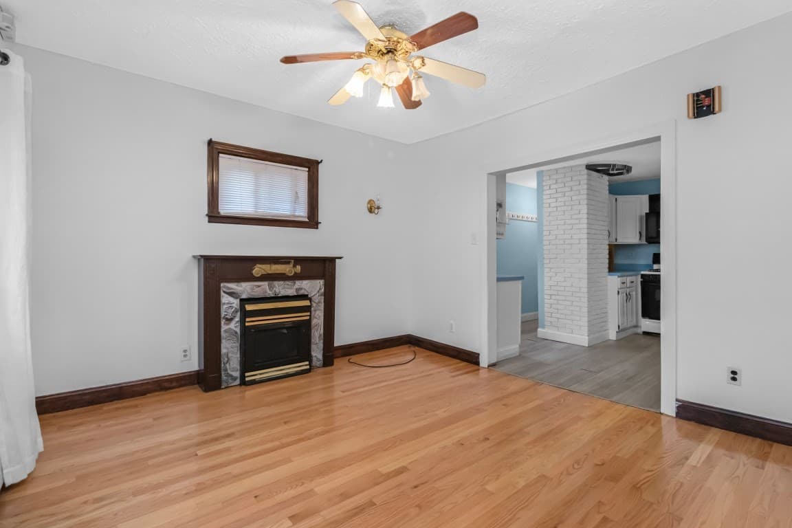 Single Family Residence at 5 Everett St, Boston MA 02122, Boston, photo 5 of 20