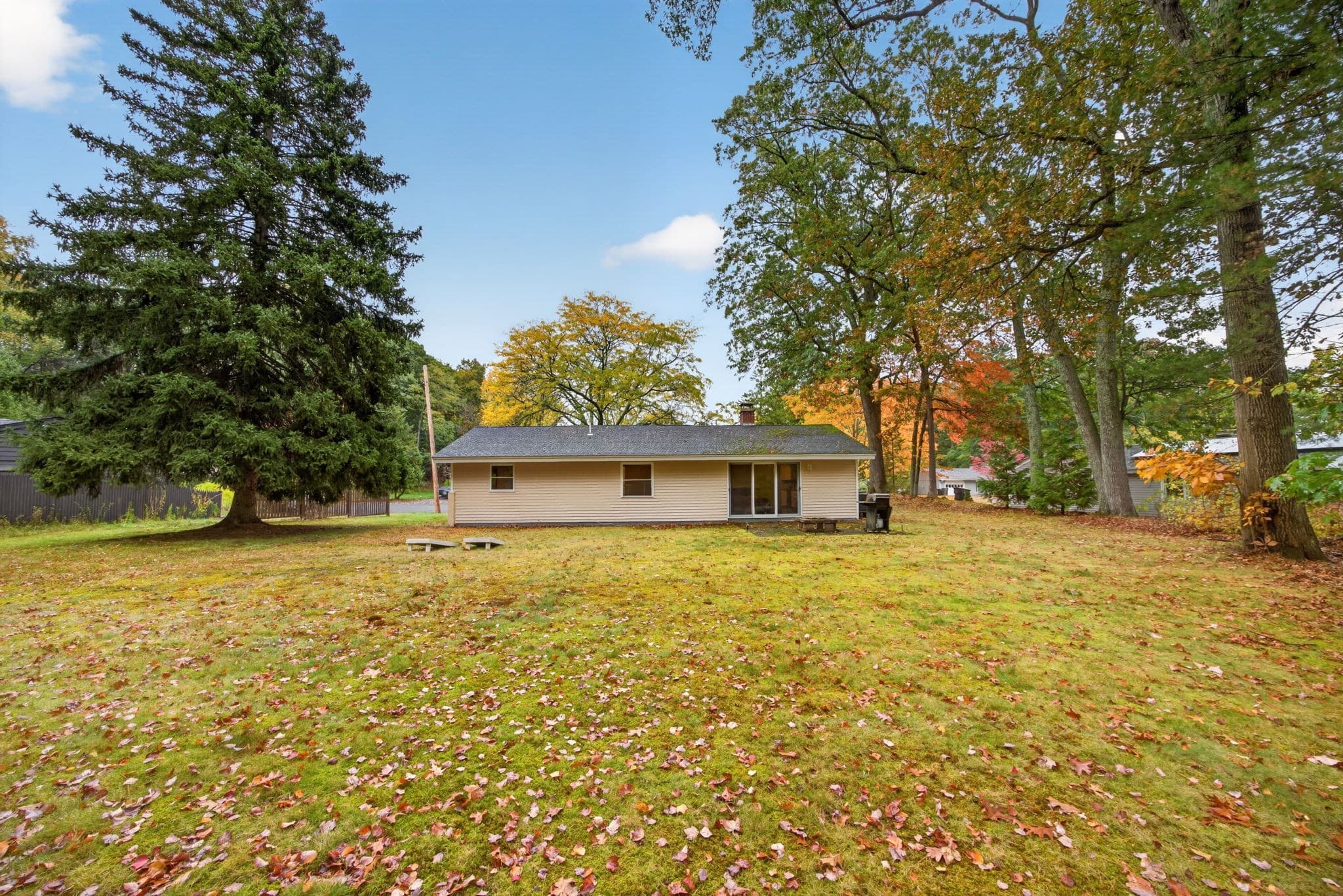 Single Family Residence at 24 Raleigh Road, Framingham MA 01701, Framingham, photo 6 of 35