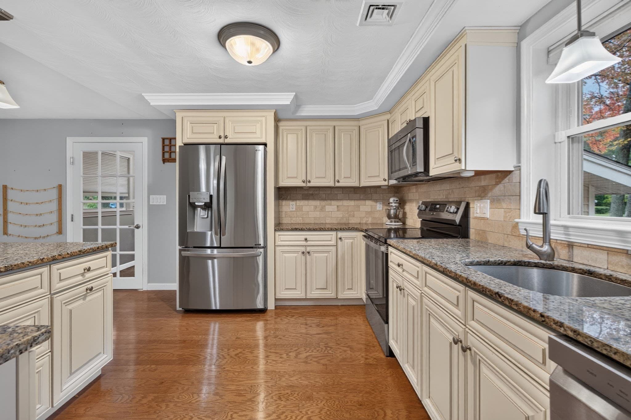 Single Family Residence at 24 Raleigh Road, Framingham MA 01701, Framingham, photo 17 of 35