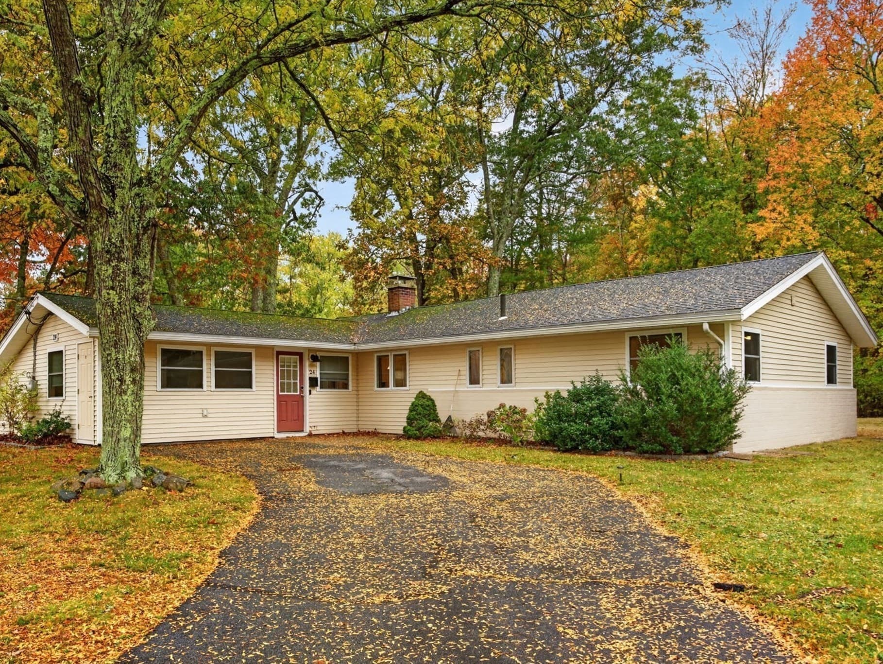 24 Raleigh Road, Framingham MA 01701