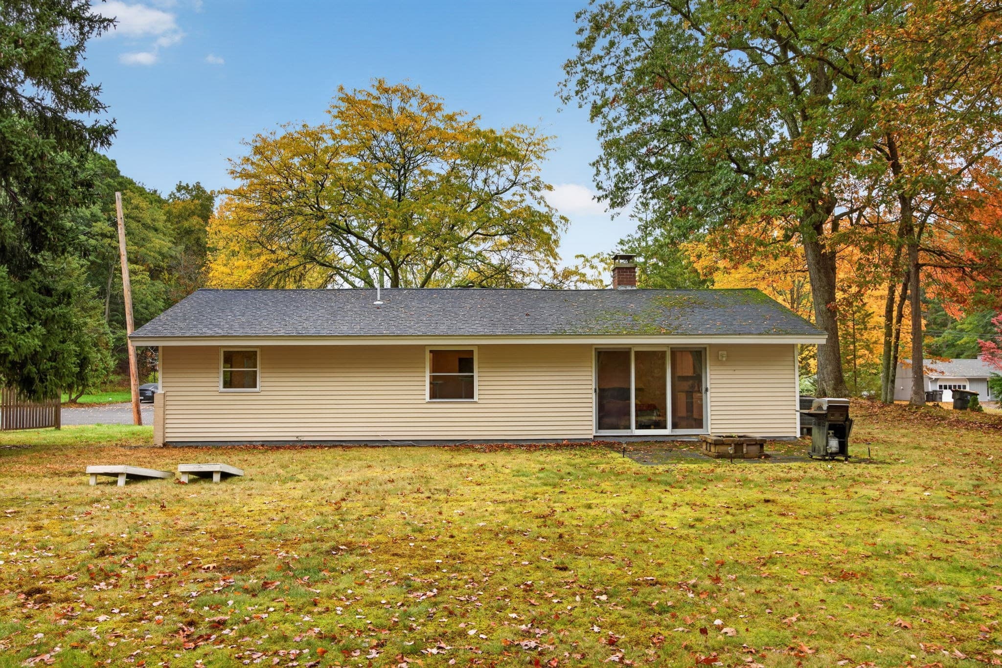 Single Family Residence at 24 Raleigh Road, Framingham MA 01701, Framingham, photo 5 of 35