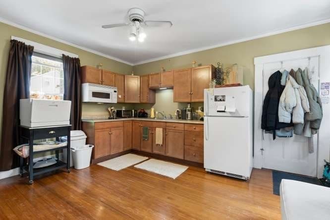 3 Family at 33 Yale Ave, Wakefield MA 01880, Wakefield, photo 17 of 38