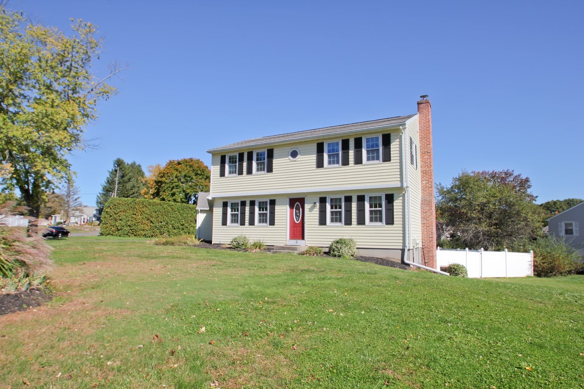 Single Family Residence at 9 Stony Hill Rd, Agawam MA 01030, photo 2 of 40