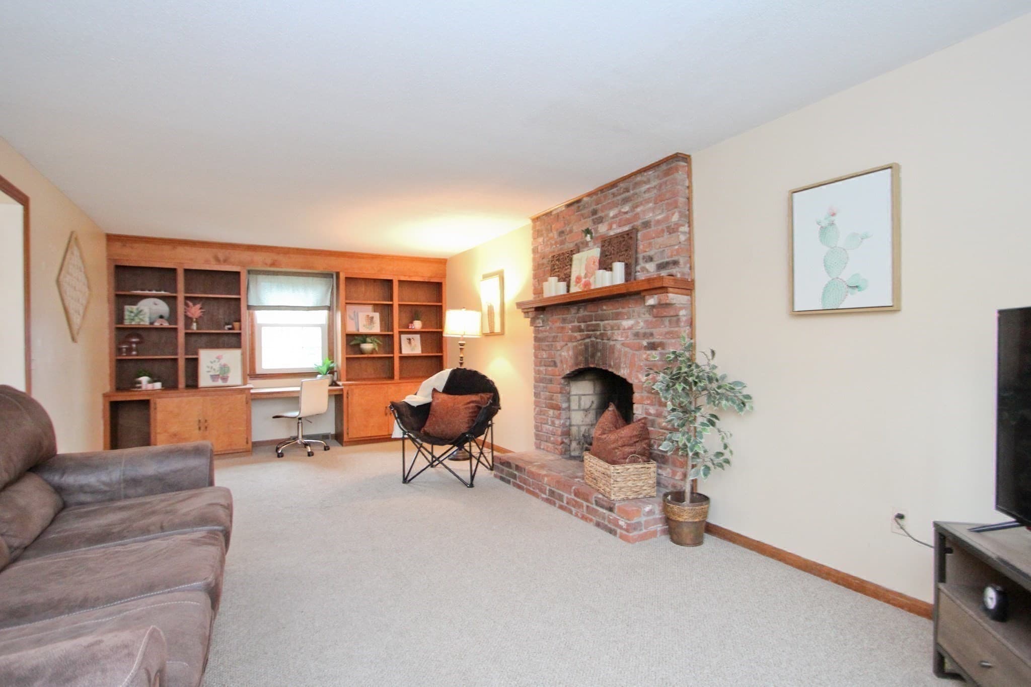 Single Family Residence at 9 Stony Hill Rd, Agawam MA 01030, photo 12 of 40