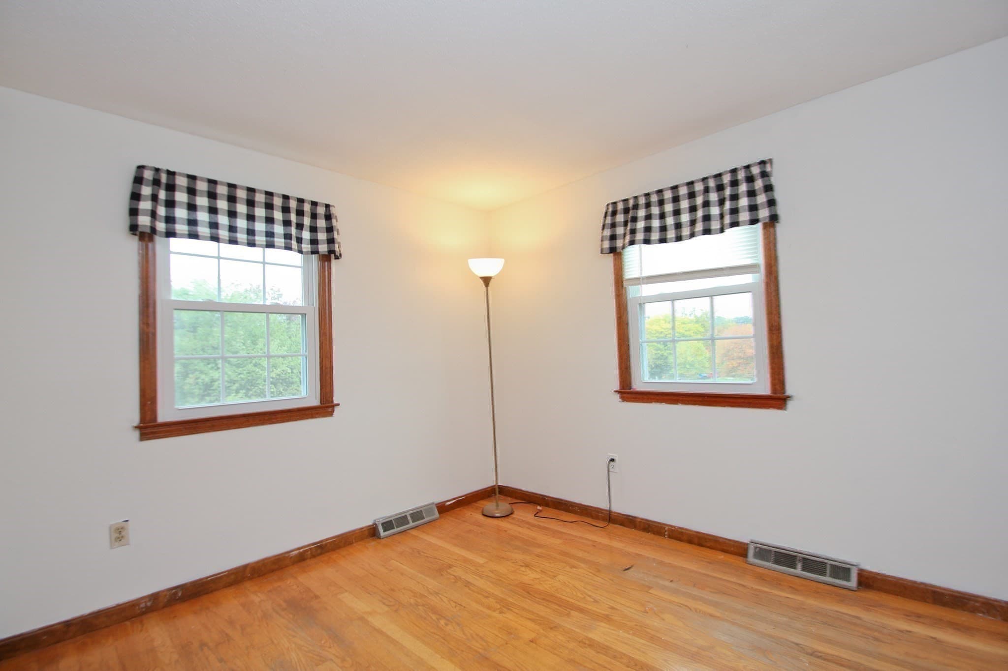 Single Family Residence at 9 Stony Hill Rd, Agawam MA 01030, photo 26 of 40