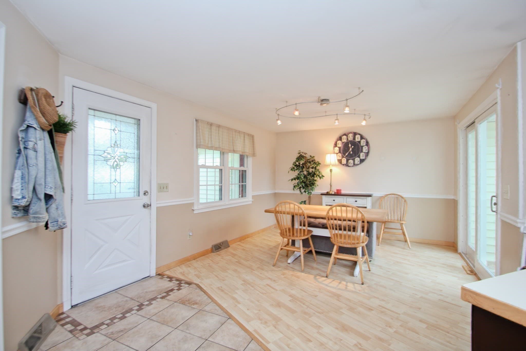 Single Family Residence at 9 Stony Hill Rd, Agawam MA 01030, photo 3 of 40