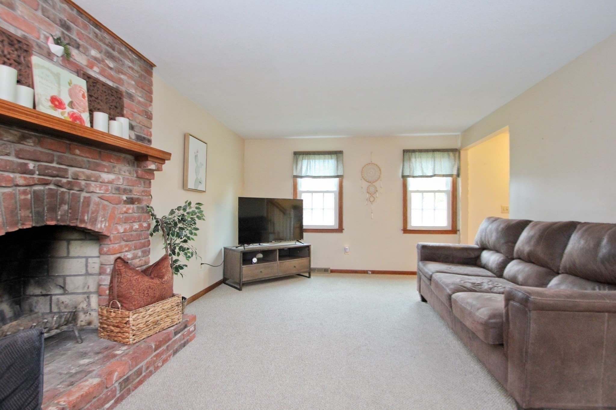 Single Family Residence at 9 Stony Hill Rd, Agawam MA 01030, photo 14 of 40