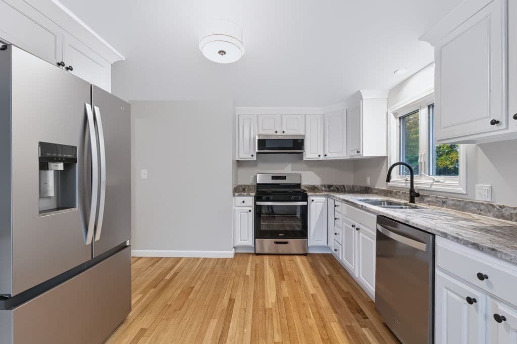Single Family Residence at 7 Bayberry Lane, Salisbury MA 01952, photo 10 of 42