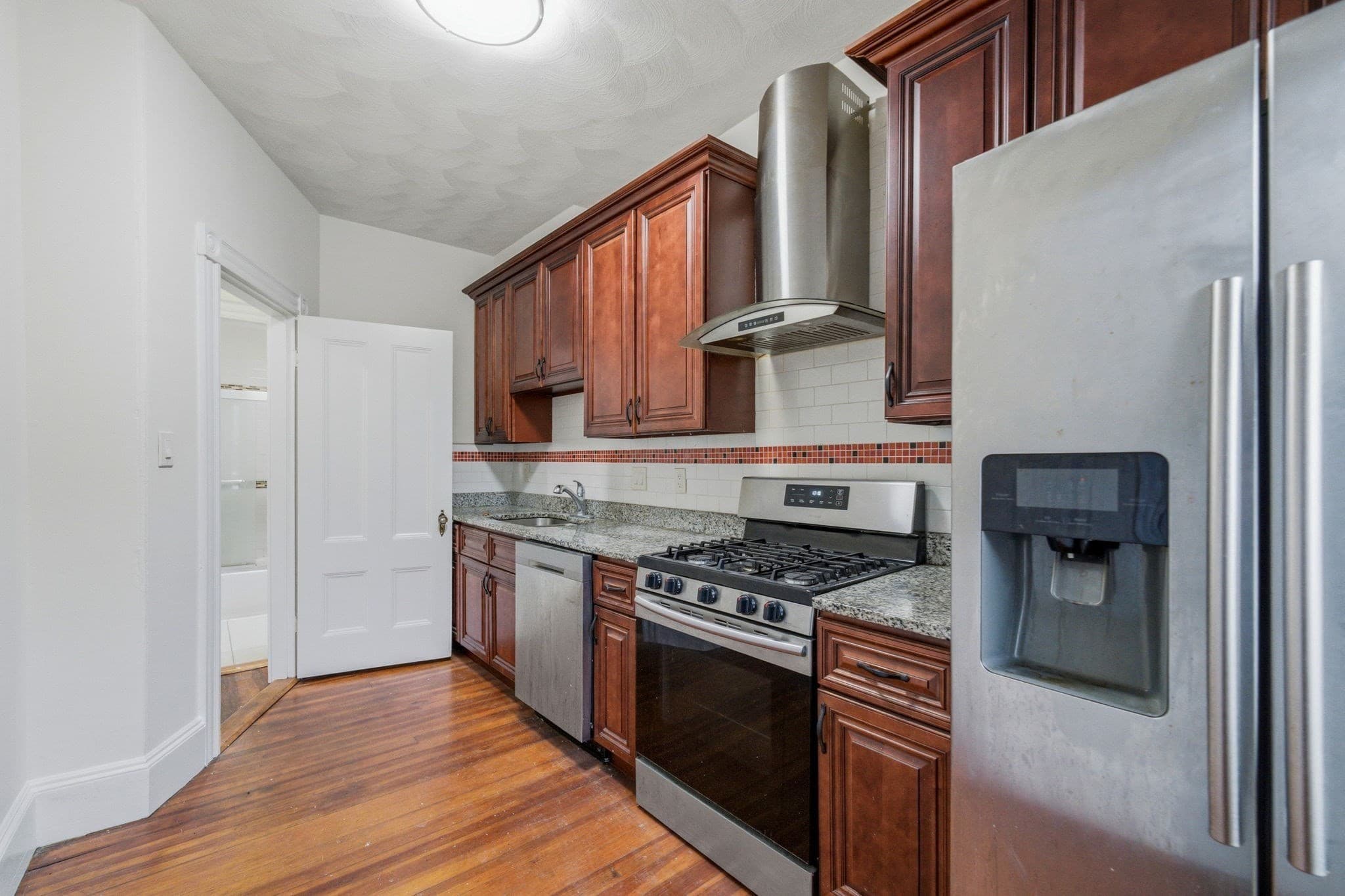 Single Family Residence at 405 Western Ave, Lynn MA 01904, Lynn, photo 6 of 31