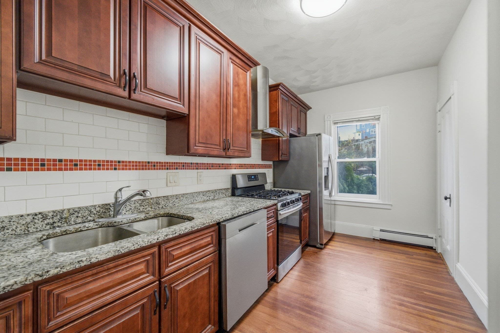 Single Family Residence at 405 Western Ave, Lynn MA 01904, Lynn, photo 5 of 31