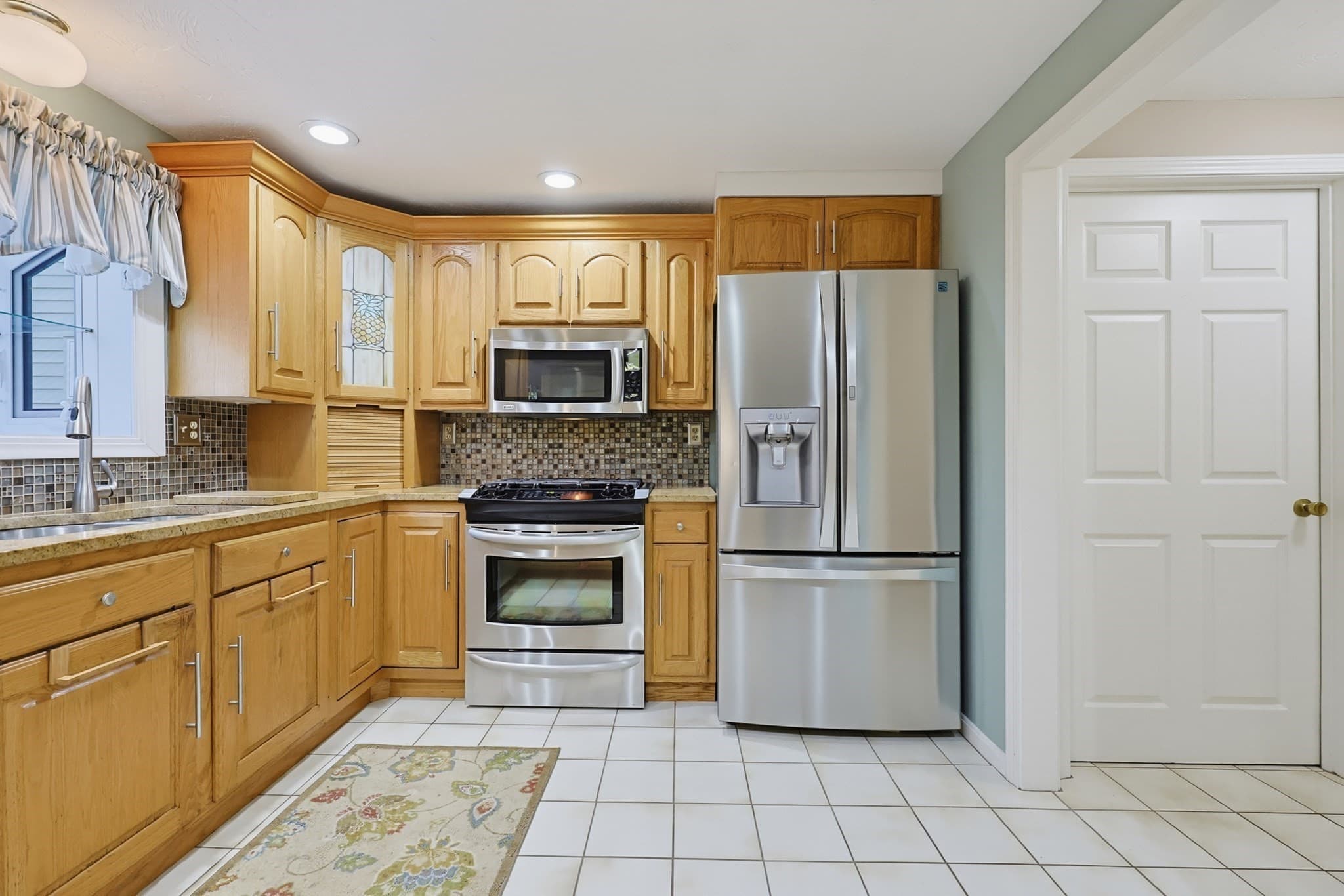 Condominium at 35 Union Sq # 35, Randolph MA 02368, Randolph, photo 15 of 40