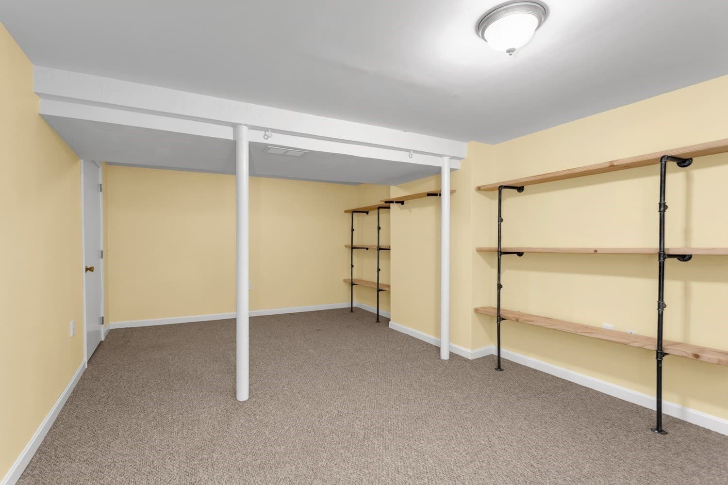 Single Family Residence at 98 Miller St, Franklin MA 02038, Franklin, photo 36 of 42