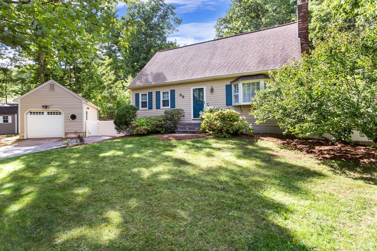 98 Miller St, Franklin MA 02038