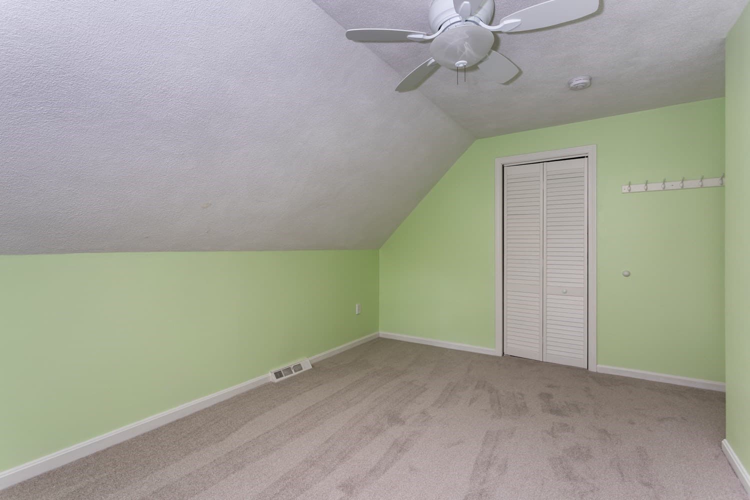 Single Family Residence at 98 Miller St, Franklin MA 02038, Franklin, photo 30 of 42