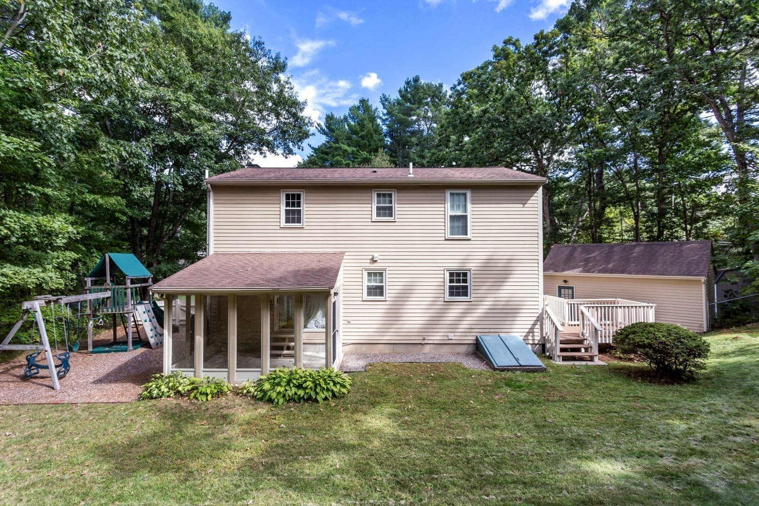 Single Family Residence at 98 Miller St, Franklin MA 02038, Franklin, photo 40 of 42