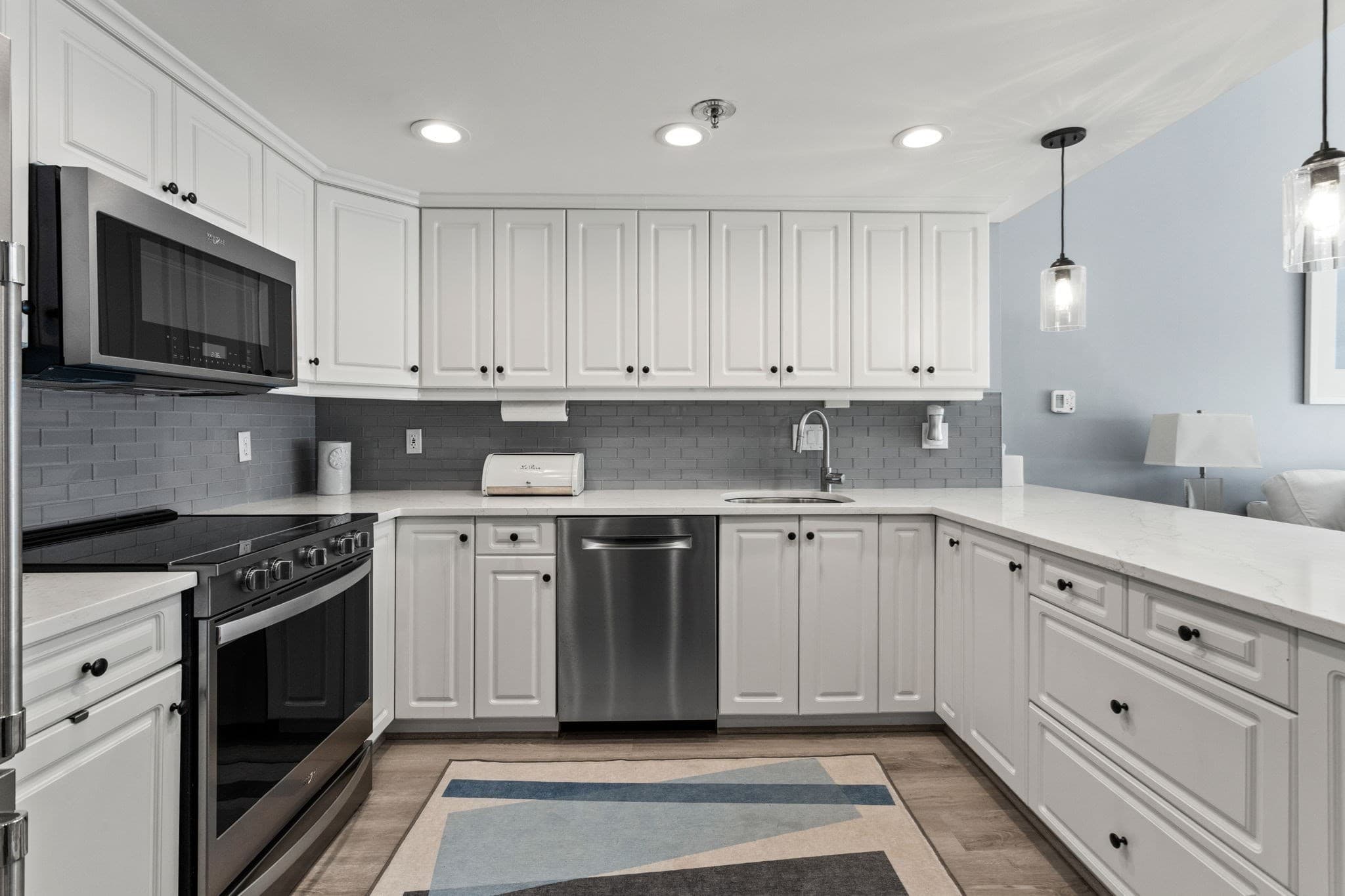 Condominium at 94 Shore Dr W # 8B, Mashpee MA 02649, Mashpee, photo 6 of 39