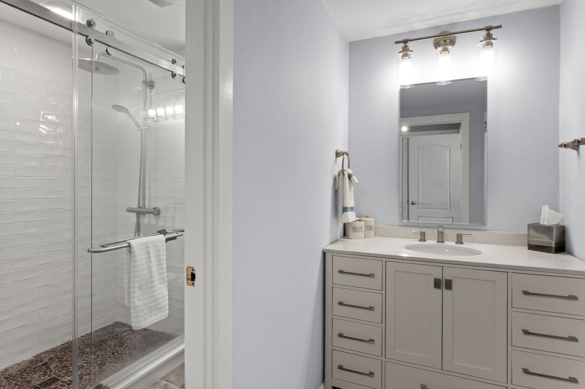 Condominium at 94 Shore Dr W # 8B, Mashpee MA 02649, Mashpee, photo 18 of 39