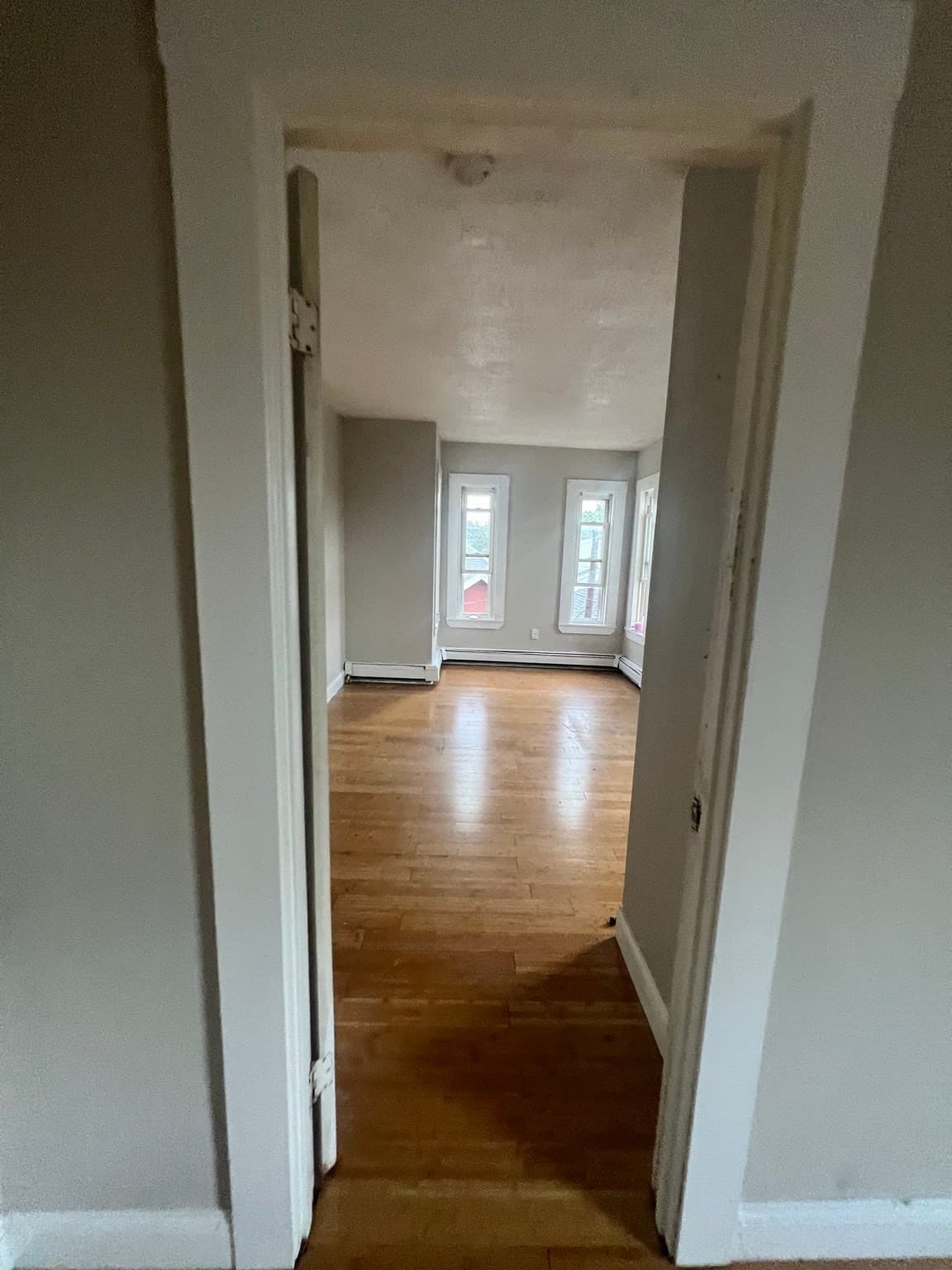3 Family at 10 Rockdale Ave, Lowell MA 01854, Lowell, photo 28 of 36