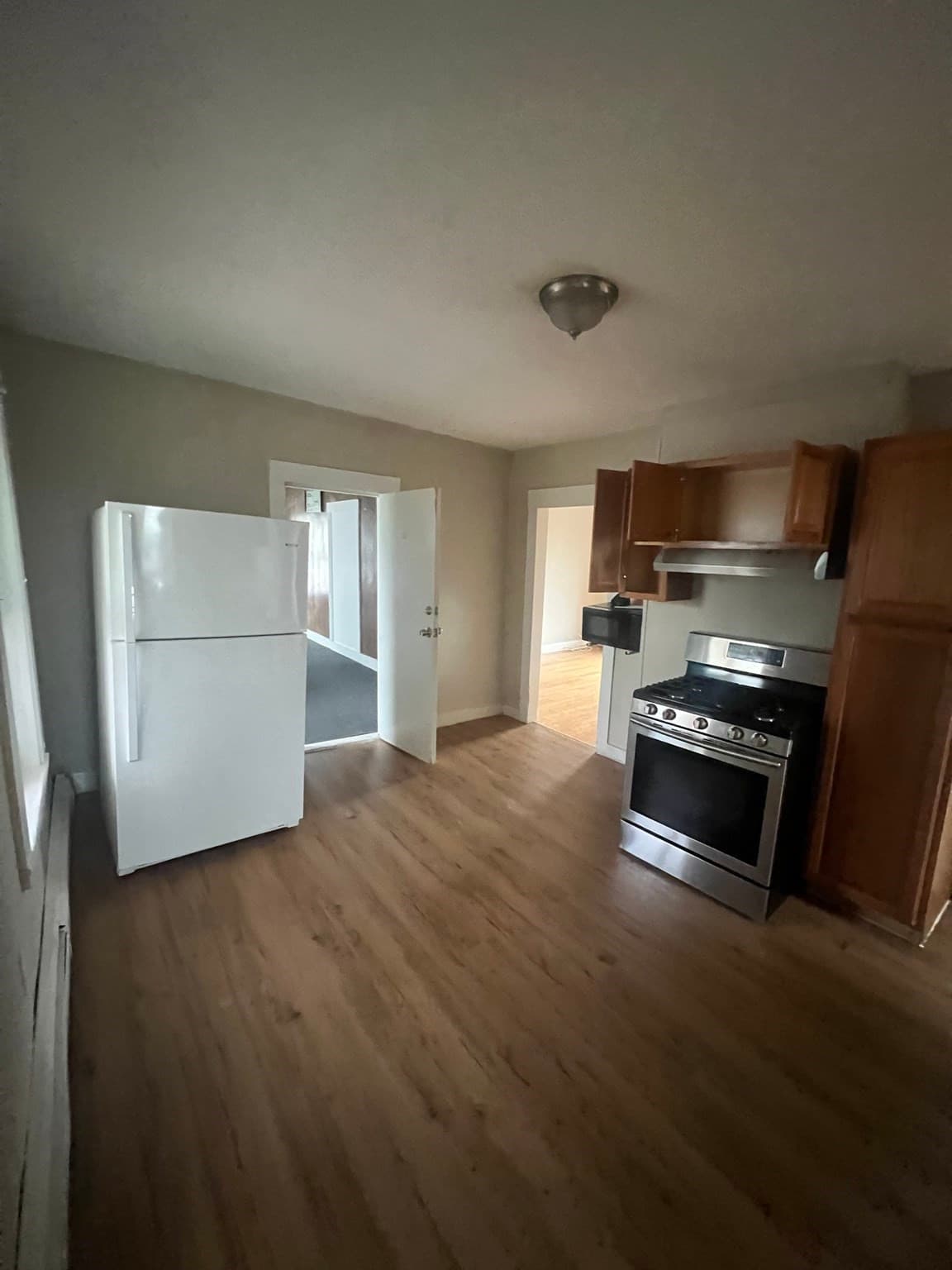 3 Family at 10 Rockdale Ave, Lowell MA 01854, Lowell, photo 20 of 36
