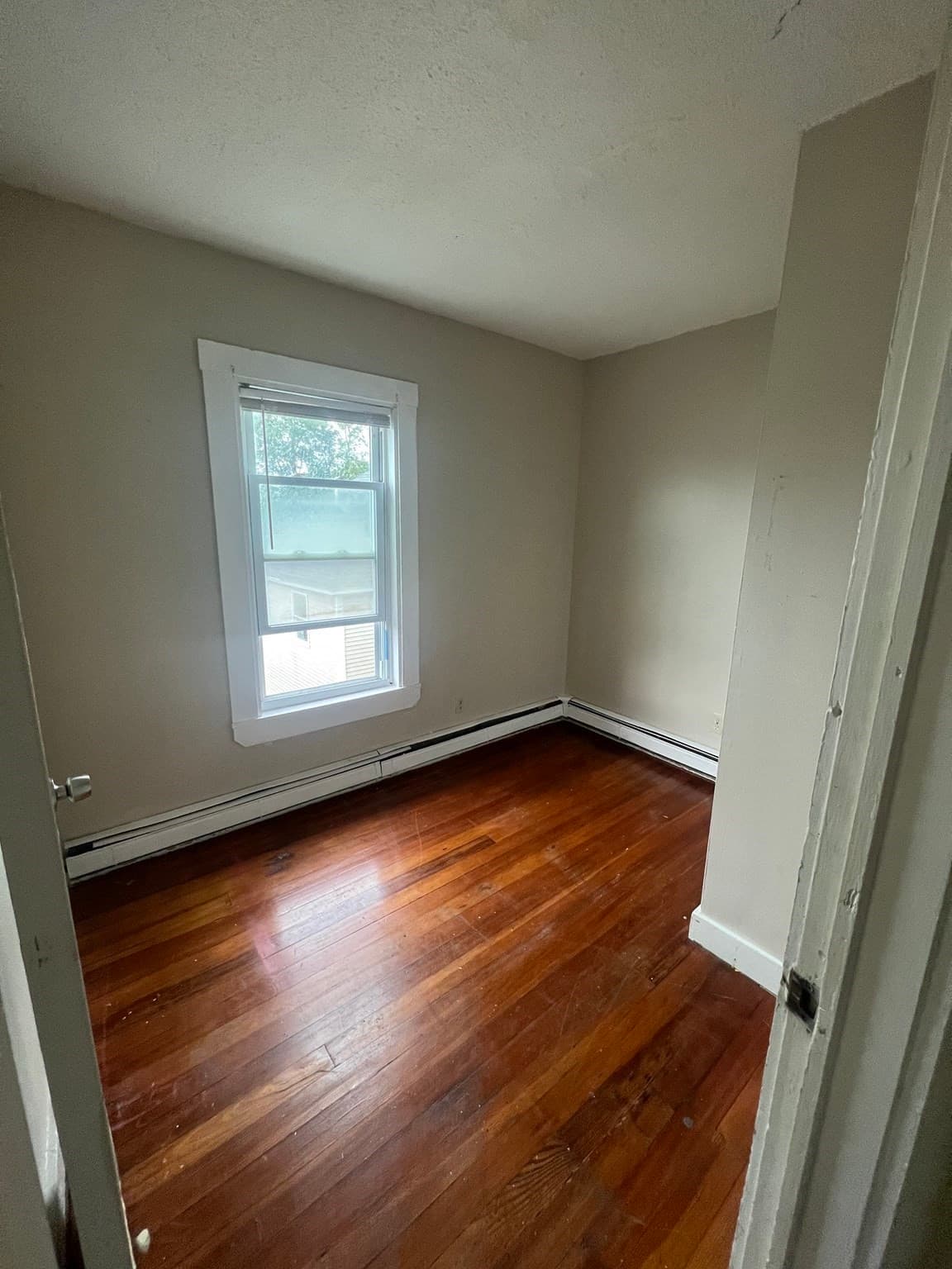 3 Family at 10 Rockdale Ave, Lowell MA 01854, Lowell, photo 24 of 36