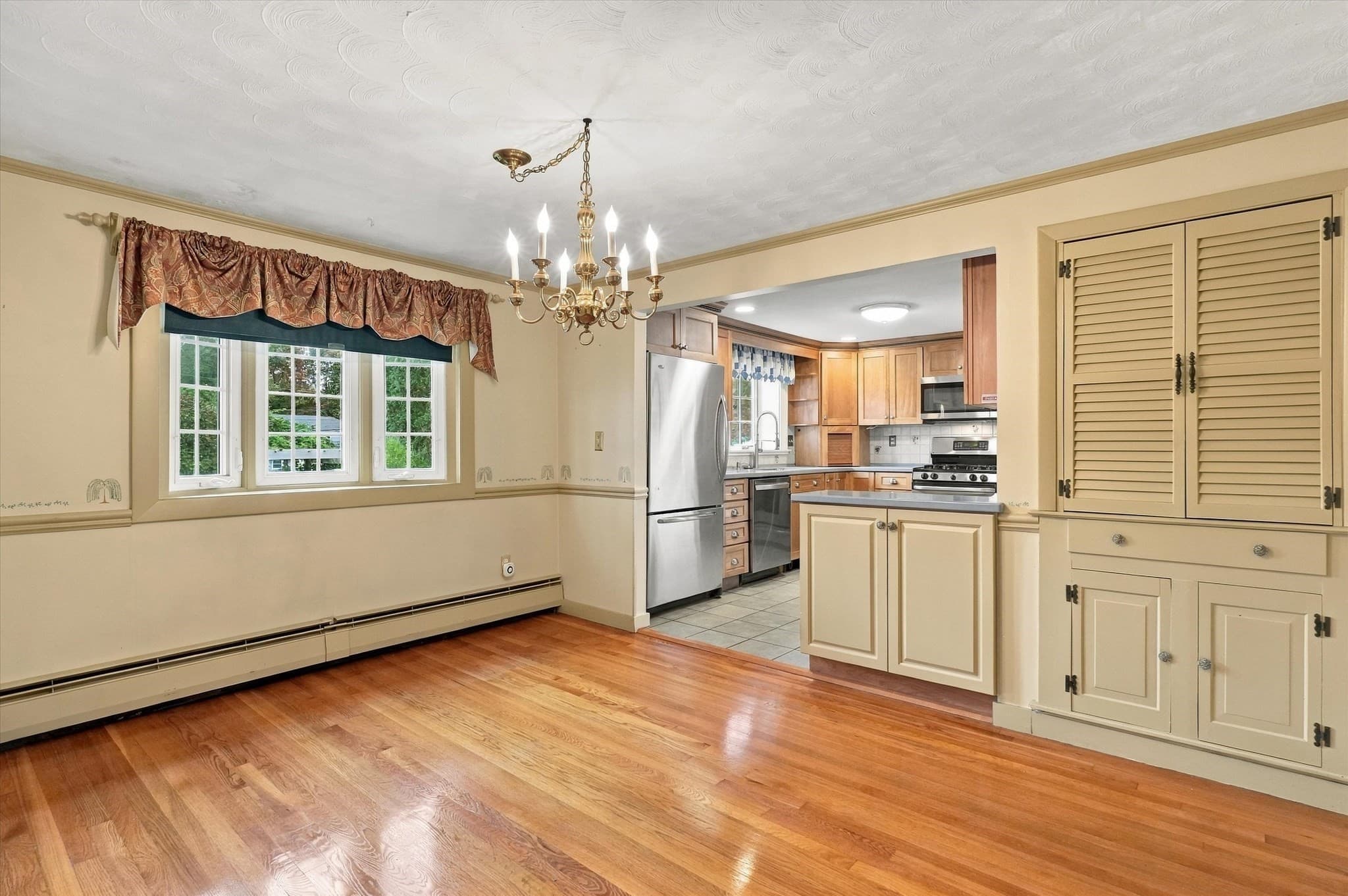 Single Family Residence at 1 Will Sawyer St, Peabody MA 01960, photo 12 of 41