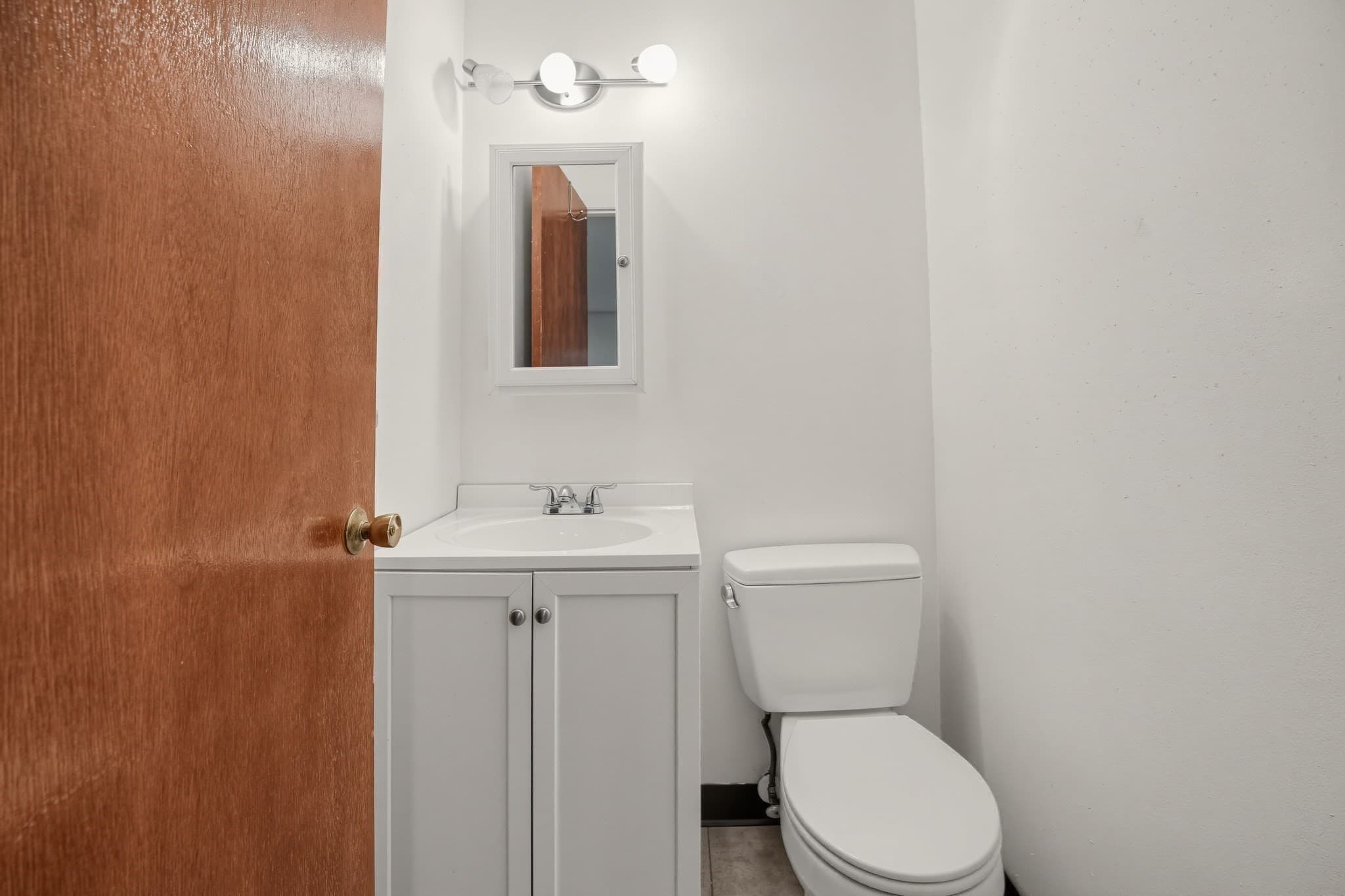 Condominium at 2 Shadowbrook # 51, Milford MA 01757, Milford, photo 14 of 25