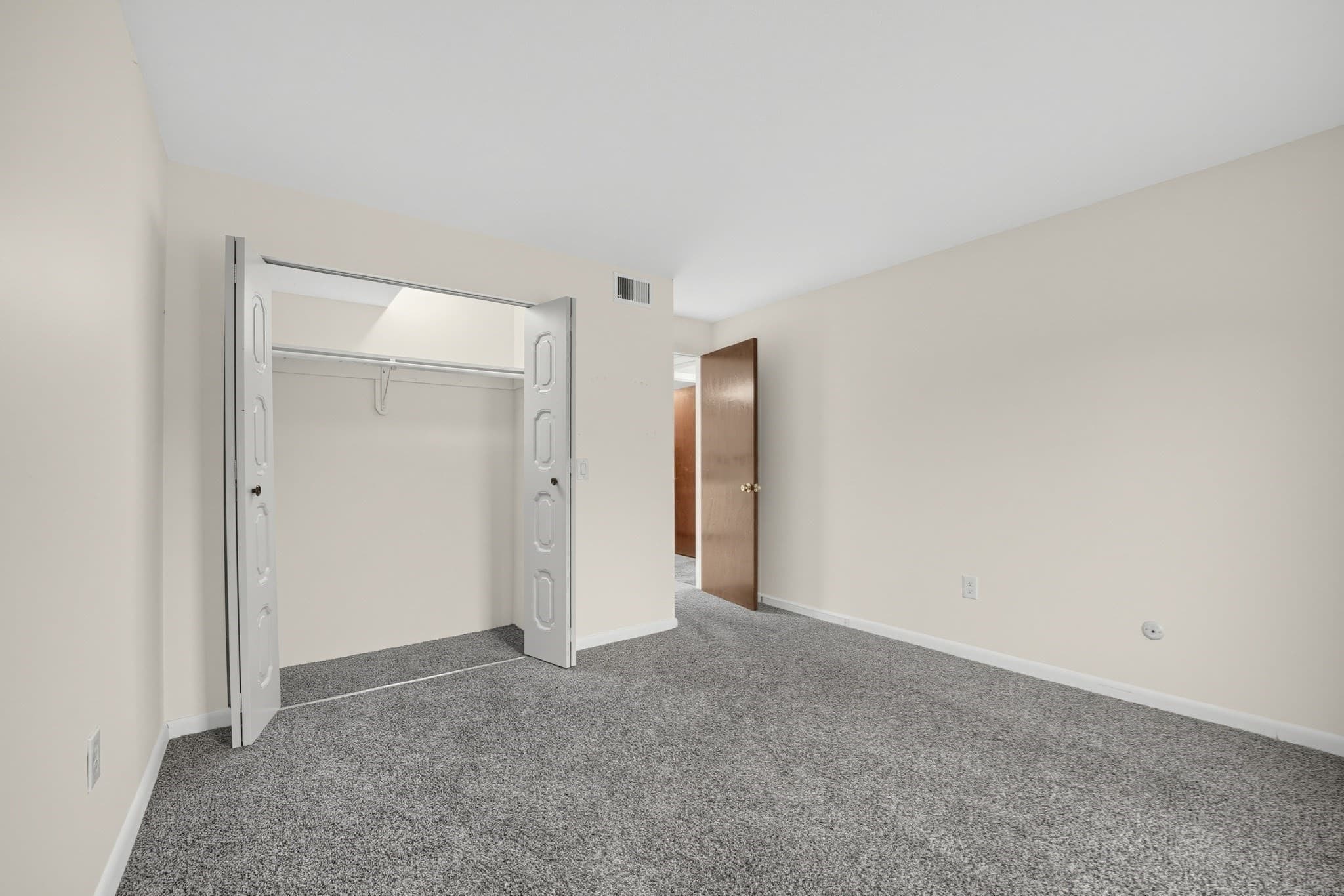 Condominium at 2 Shadowbrook # 51, Milford MA 01757, Milford, photo 15 of 25
