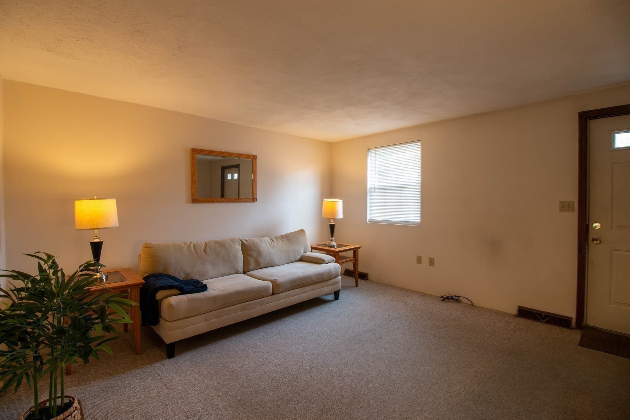 Condominium at 33 Sherburne Ave # 3, Tyngsborough MA 01879, Tyngsborough, photo 7 of 38