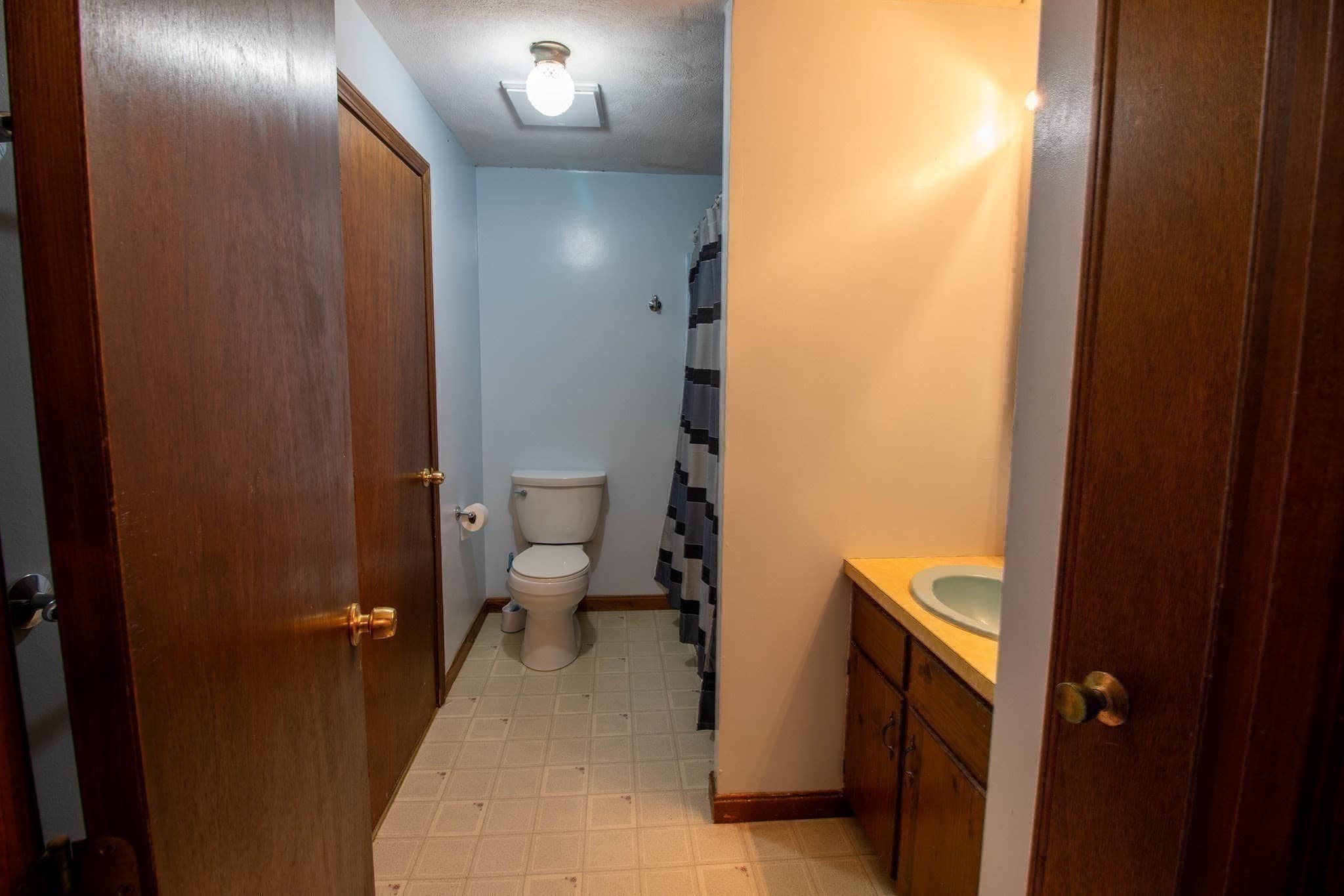 Condominium at 33 Sherburne Ave # 3, Tyngsborough MA 01879, Tyngsborough, photo 19 of 38