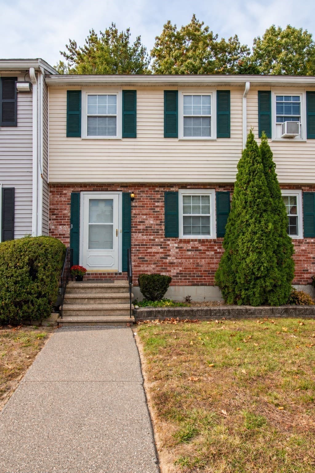 Condominium at 33 Sherburne Ave # 3, Tyngsborough MA 01879, Tyngsborough, photo 25 of 38