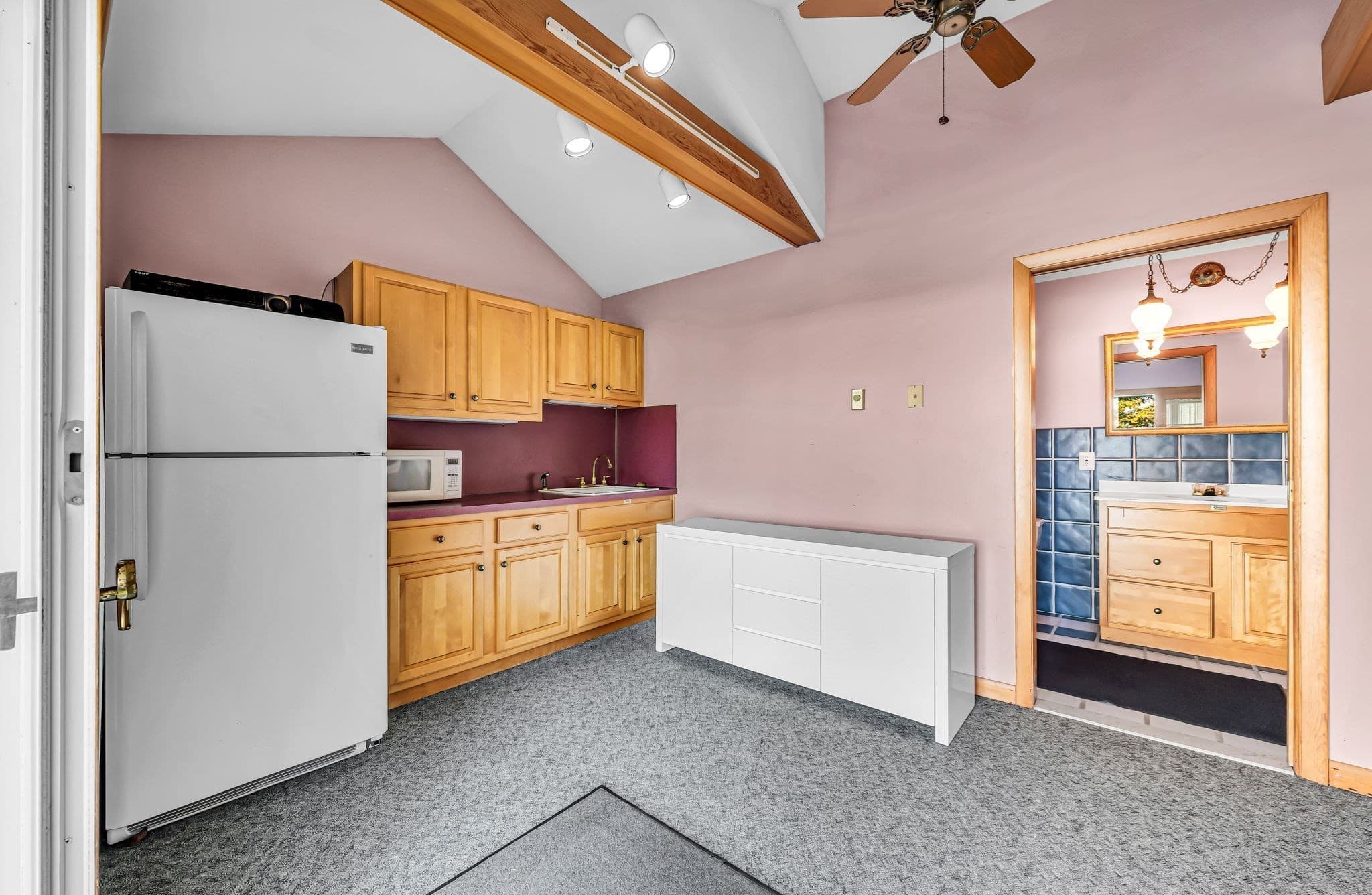 Single Family Residence at 5 Nora St, Chicopee MA 01013, photo 21 of 40