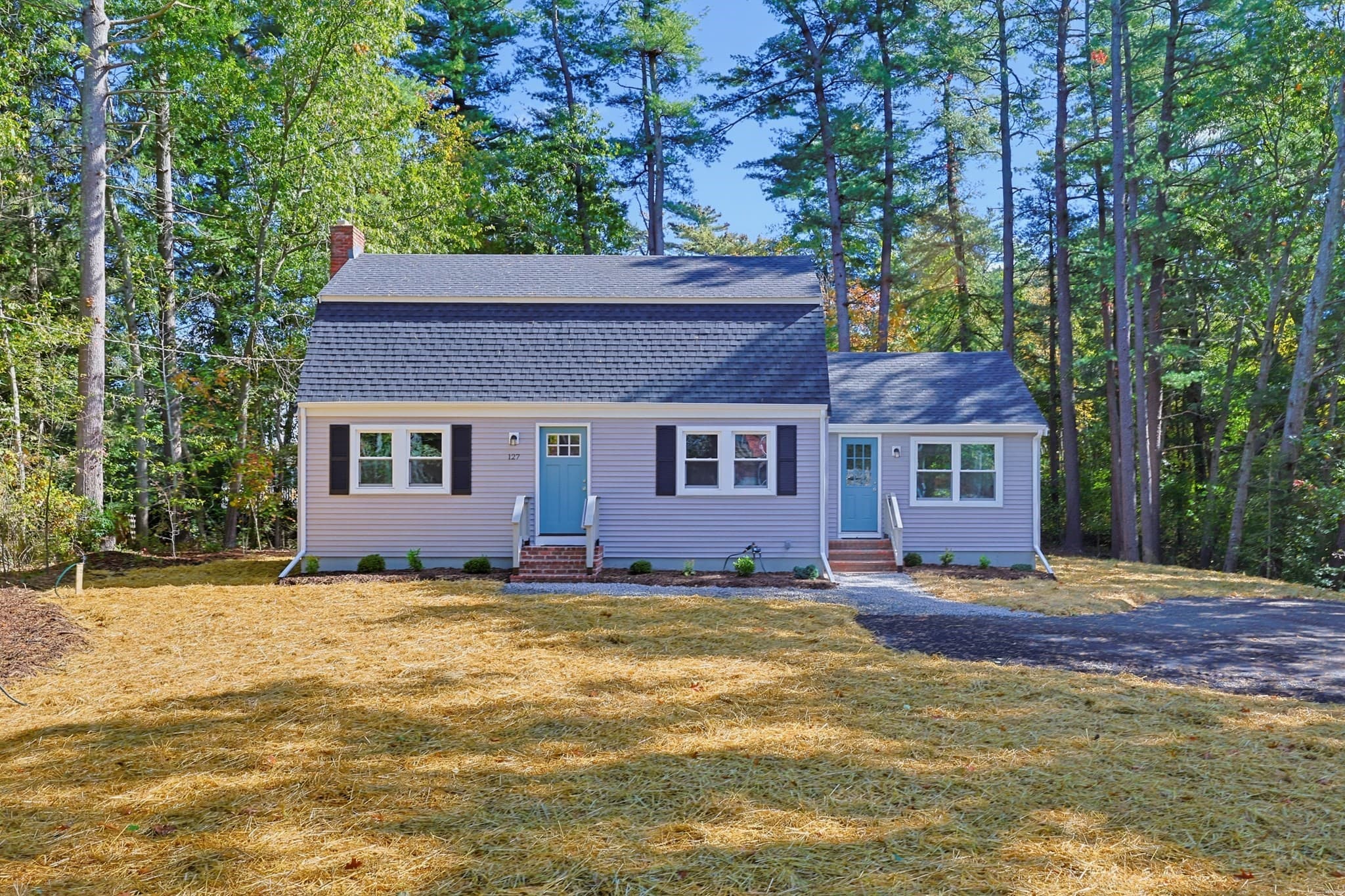 127 Crescent Pl, Hanson MA 02341